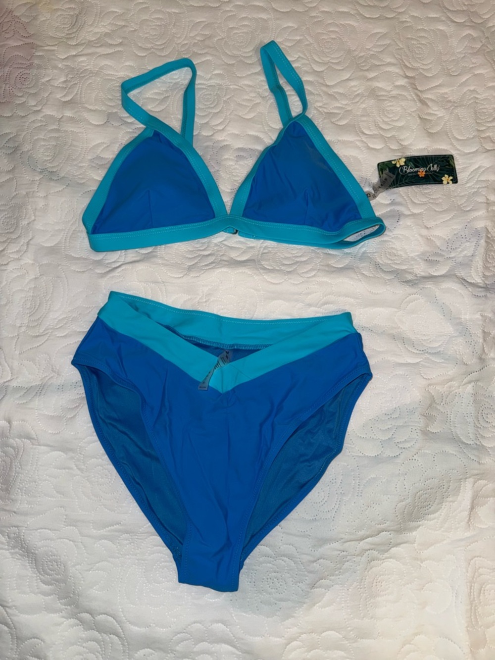 Blooming Jelly - Blue Two-Tone Triangle Bikini Set - Size Medium - Picture 8 of 8